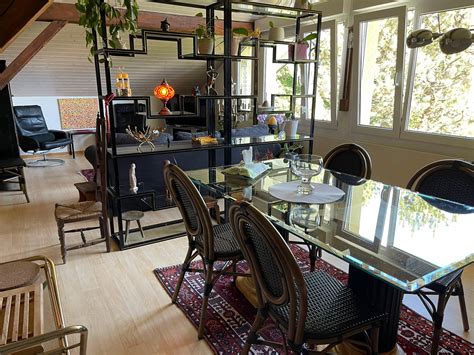 airbnb free parking on premises|Minimalist 1 bedroom, free parking on premises. .